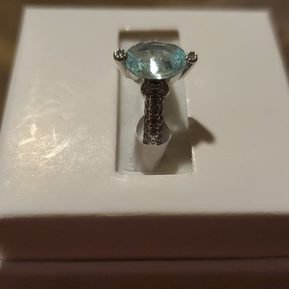 Ladies ring size 8 - Picture 2 of 7